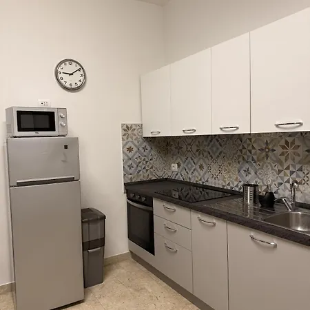 Apartamento Monolocale Metro *